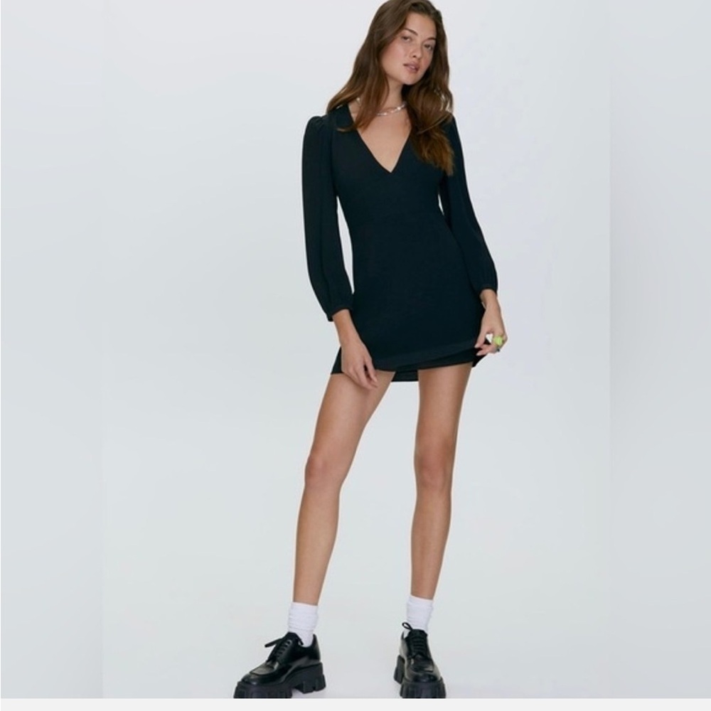 NWT Sunday Best Aritzia Grayson Dress, Black Size 8 - Picture 10 of 10